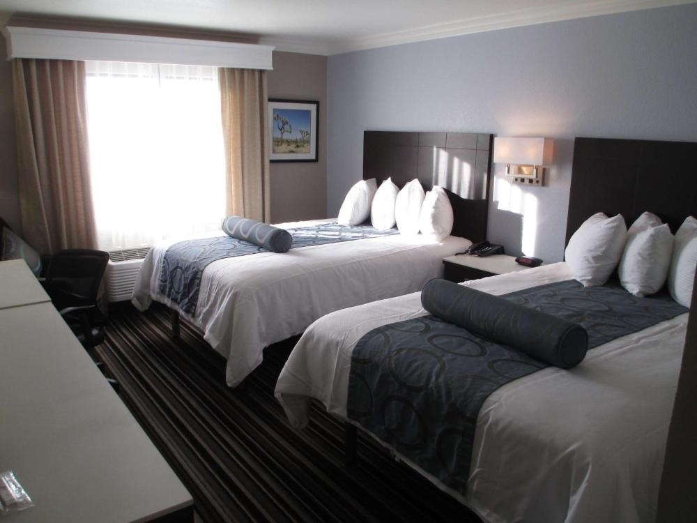 Best Western Plus Diamond Valley Inn