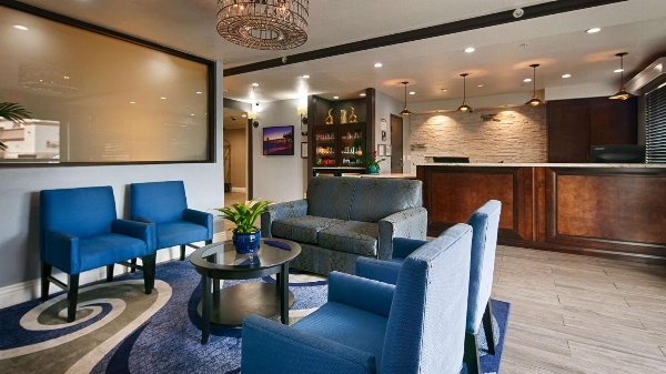 Best Western Plus Diamond Valley Inn Main image